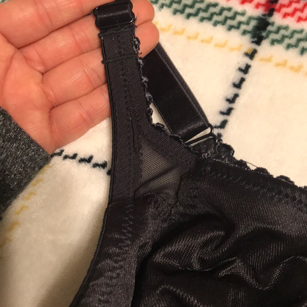 Ruby Ribbon Compression Tank - Picture 4 of 4